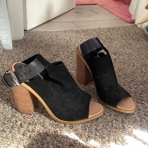 Marc fisher black block heels with strap